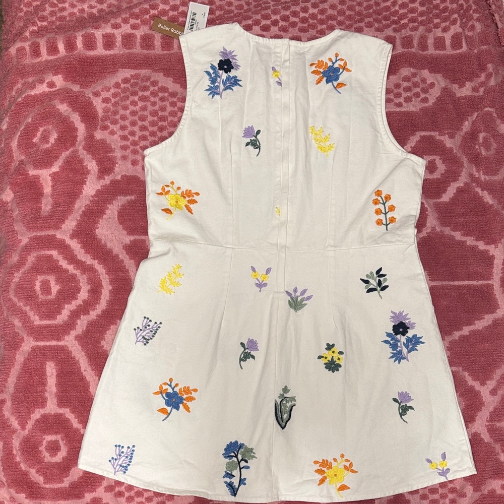 Roller Rabbit White Dress with Colorful Floral Embroidery - Picture 6 of 12